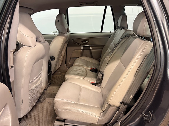 Volvo XC90 19 of 29