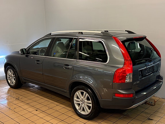 Volvo XC90 7 of 29