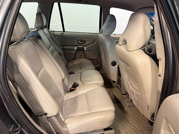 Volvo XC90 20 of 29