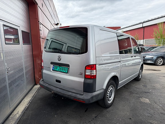 Volkswagen Transporter 3 of 5