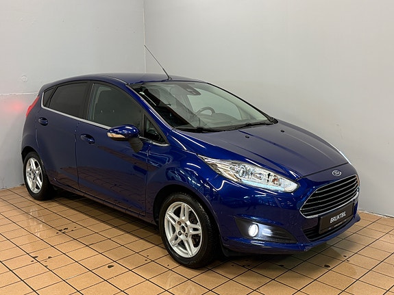 Ford Fiesta 2 of 5