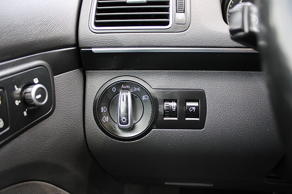 Volkswagen Touran 16 of 30