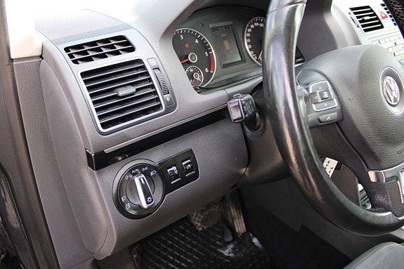 Volkswagen Touran 10 of 30