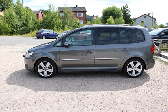 Volkswagen Touran 7 of 30