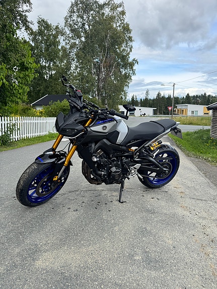 Yamaha MT-09 SP 2 of 6