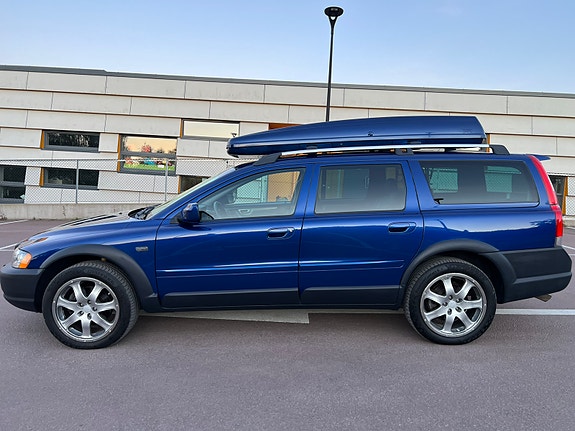 Volvo XC70 3 of 5