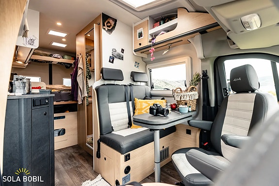 Sunlight Cliff 590 4x4 Green Trek - HENGERFESTE | FIREHJULSTREKK | TRUMA COMBI 6E Bi-xenon 9 of 30