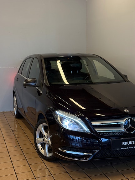 Mercedes-Benz B180 8 of 30