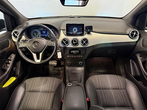 Mercedes-Benz B180 22 of 30