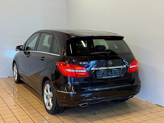 Mercedes-Benz B180 10 of 30