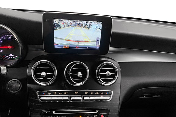 Mercedes-Benz GLC350 e 11 of 15