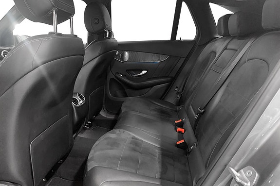 Mercedes-Benz GLC350 e 9 of 15