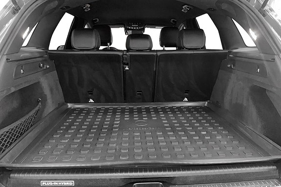 Mercedes-Benz GLC350 e 13 of 15