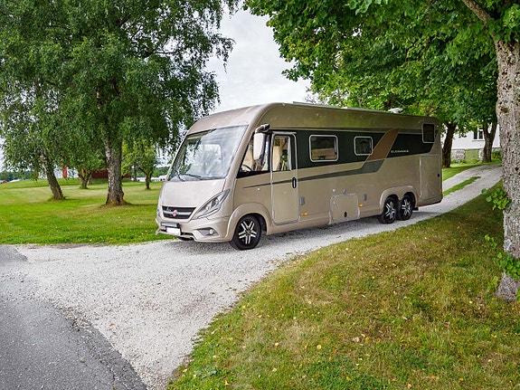 Bürstner B I840 Elegance | HYDR. STØTTEBEN | LITIUMBATTERI | SOLCELLE | HENGERFESTE 4 of 30