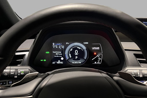 Lexus UX300e 14 of 20