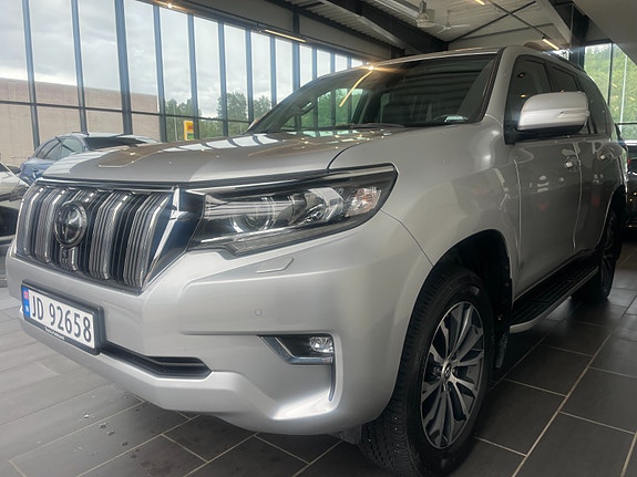 Toyota Land Cruiser 7 of 18