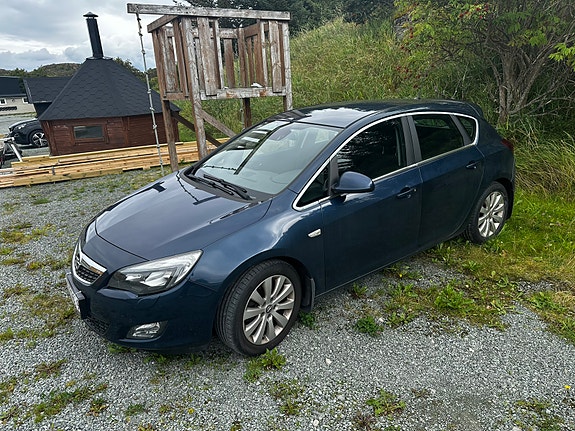 Opel Astra 2 of 5