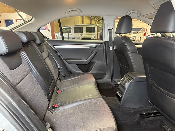 Skoda Octavia 23 of 30