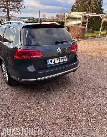 Volkswagen Passat 6 of 30