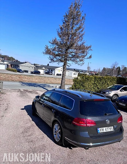 Volkswagen Passat 24 of 30
