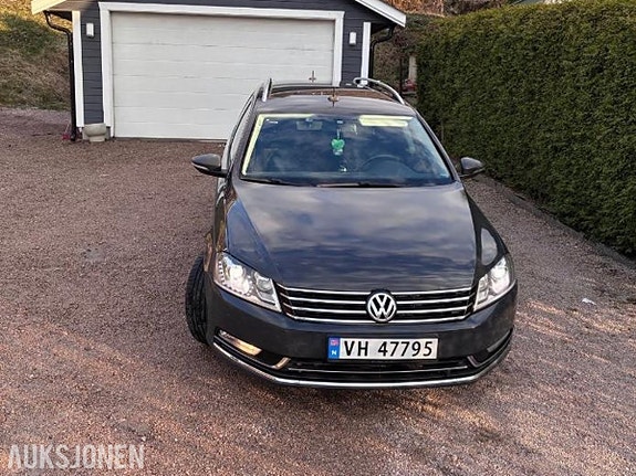 Volkswagen Passat 8 of 30