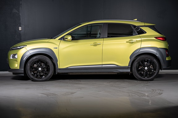 Hyundai Kona 2 of 5