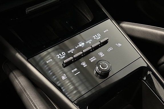 Porsche Cayenne Coupe 19 of 21
