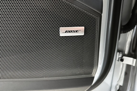 Porsche Cayenne Coupe 18 of 21