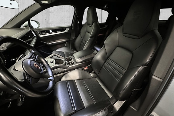 Porsche Cayenne Coupe 8 of 21