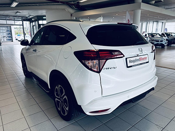 Honda HR-V 3 of 5