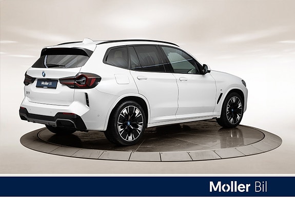 BMW iX3 5 of 5
