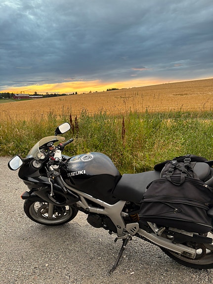 Suzuki SV 650 S 2 of 8