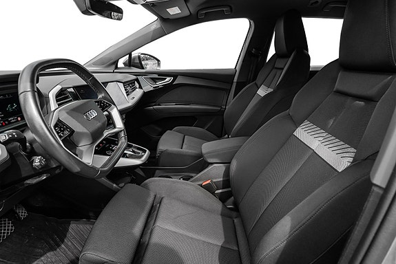 Audi Q4 e-tron 10 of 27