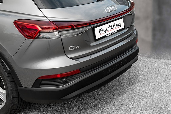 Audi Q4 e-tron 6 of 27