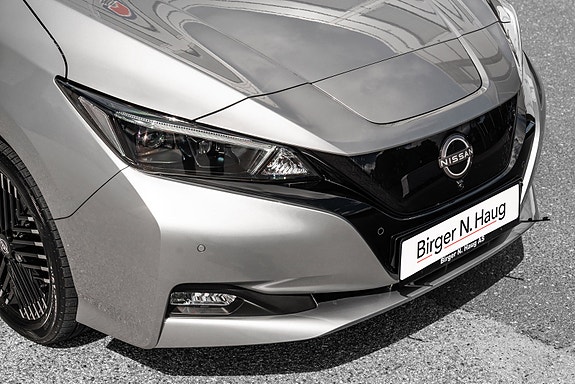 Nissan Leaf 3 of 5