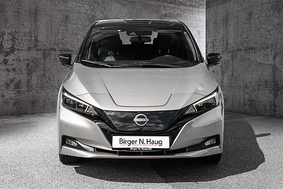 Nissan Leaf 4 of 5