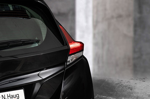 Nissan Leaf 8 of 24