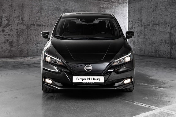 Nissan Leaf 3 of 5
