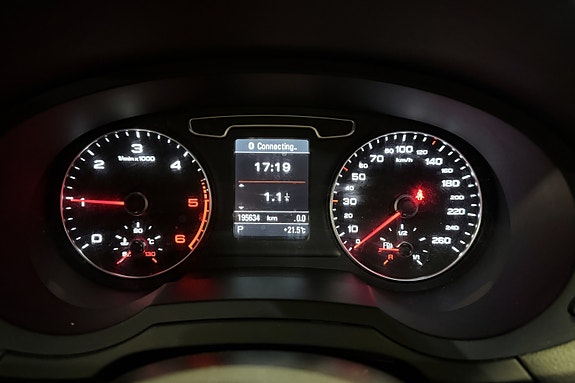 Audi Q3 17 of 28