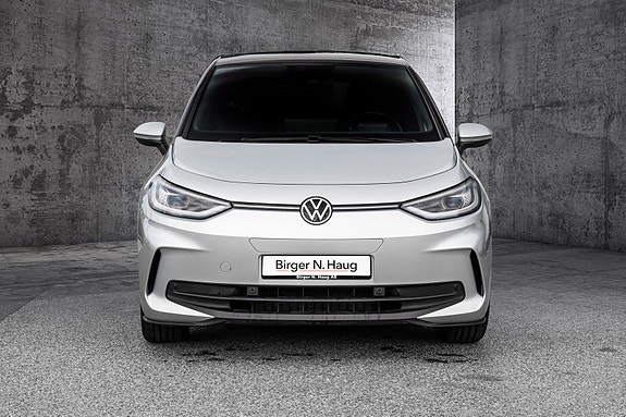 Volkswagen ID.3 3 of 5