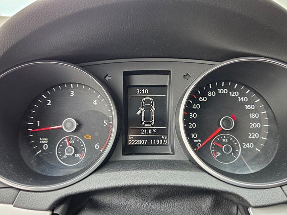 Volkswagen Golf VI 4 of 4
