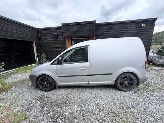 Volkswagen Caddy 3 of 5