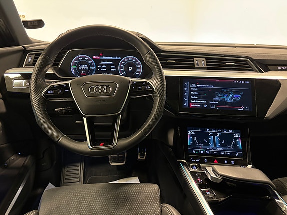 Audi Q8 e-tron 17 of 28