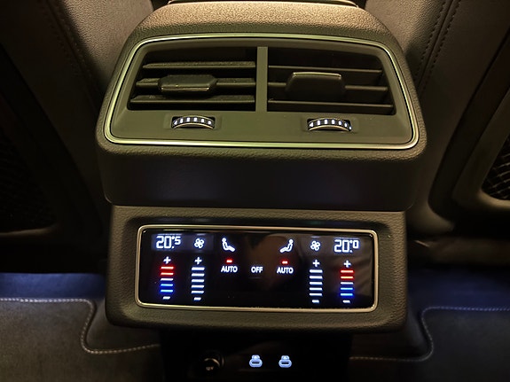 Audi Q8 e-tron 25 of 28