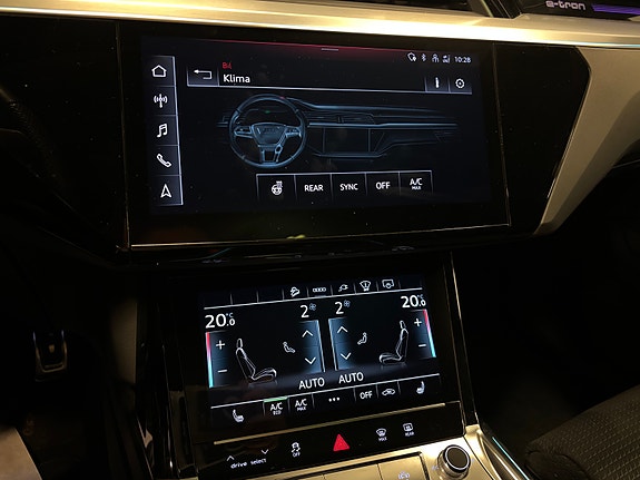 Audi Q8 e-tron 21 of 28