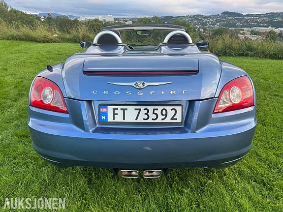 Chrysler Crossfire 6 of 23