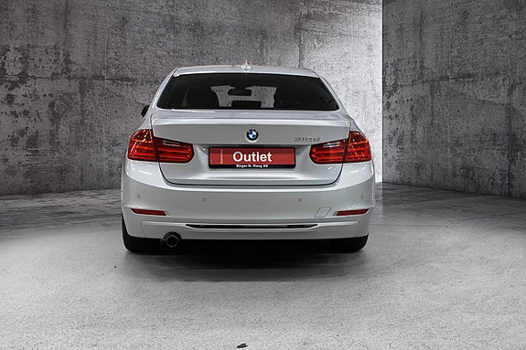 BMW 318d 3 of 5