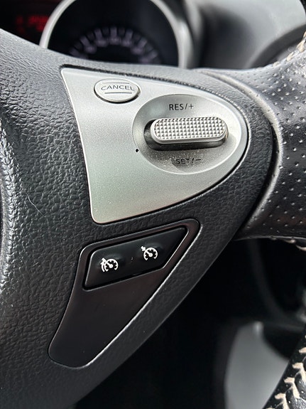 Nissan Juke 17 of 25