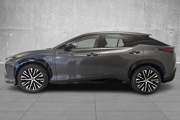 Lexus RZ450e 2 of 5