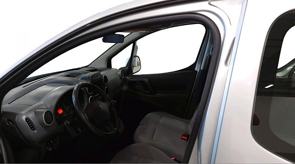 Peugeot Partner 9 of 16